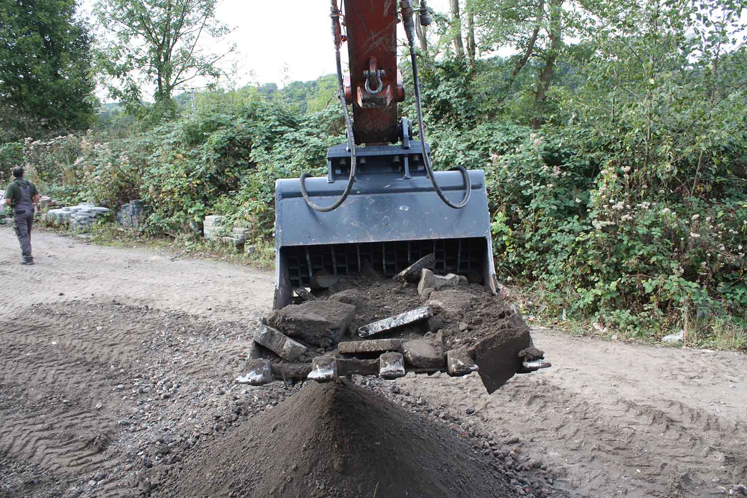 Экскаватор Atlas 1404 с ковшом Dappen B28-1200-60S-W
